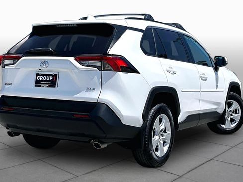 Used 2021 Toyota RAV4 XLE FWD image 12