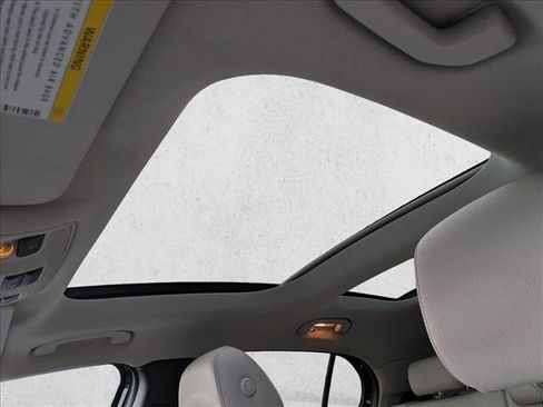 Used 2018 Mercedes-Benz GLA 250 4MATIC image 14