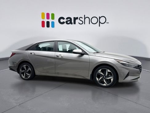 Used 2023 Hyundai Elantra SEL w/ Convenience Package FWD image 7