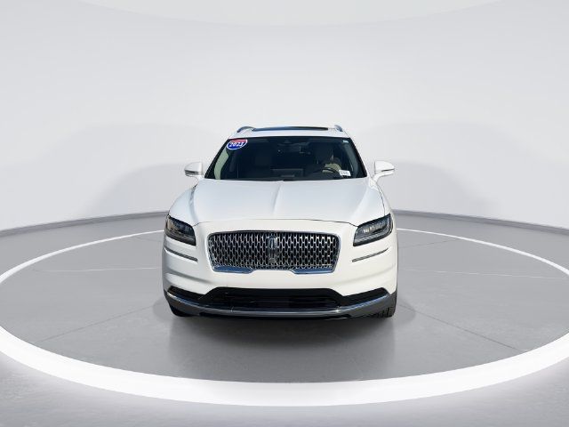 Used 2023 Lincoln Nautilus Reserve AWD/4WD image 2