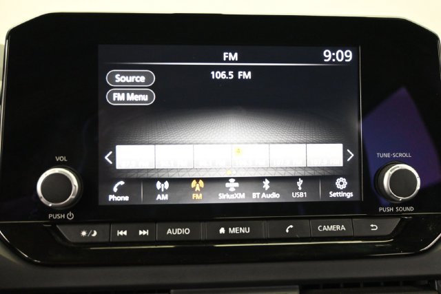Used 2024 Nissan Pathfinder S FWD image 19