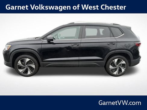 New 2026 Volkswagen Taos SE AWD/4WD image 2