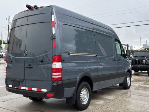 Used 2018 Mercedes-Benz Sprinter 2500 image 14
