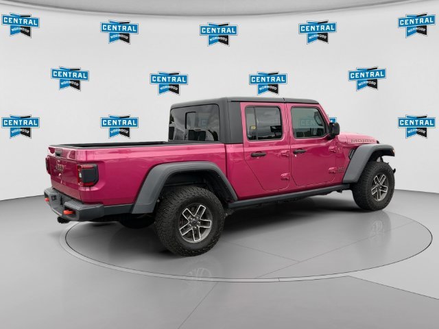 Used 2024 Jeep Gladiator Mojave w/ Convenience Group AWD/4WD image 6