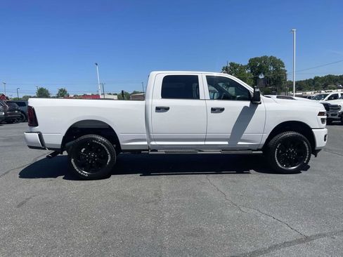 New 2026 RAM 2500 Tradesman AWD/4WD image 9