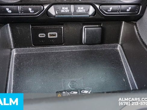 Used 2024 Chevrolet Suburban LT RWD image 45