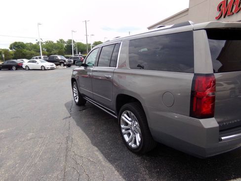 Used 2019 Chevrolet Suburban Premier w/ Premier Plus Edition AWD/4WD image 48