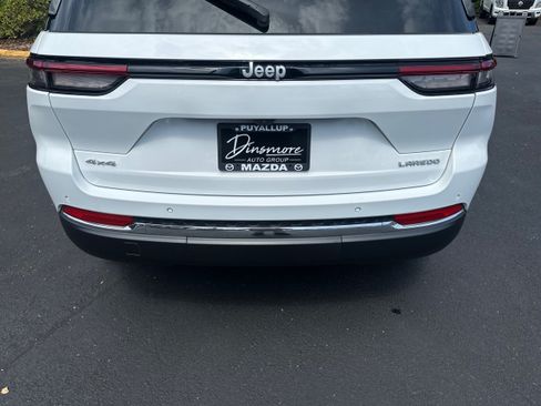 Used 2024 Jeep Grand Cherokee Laredo X w/ Trailer Tow Package AWD/4WD image 26