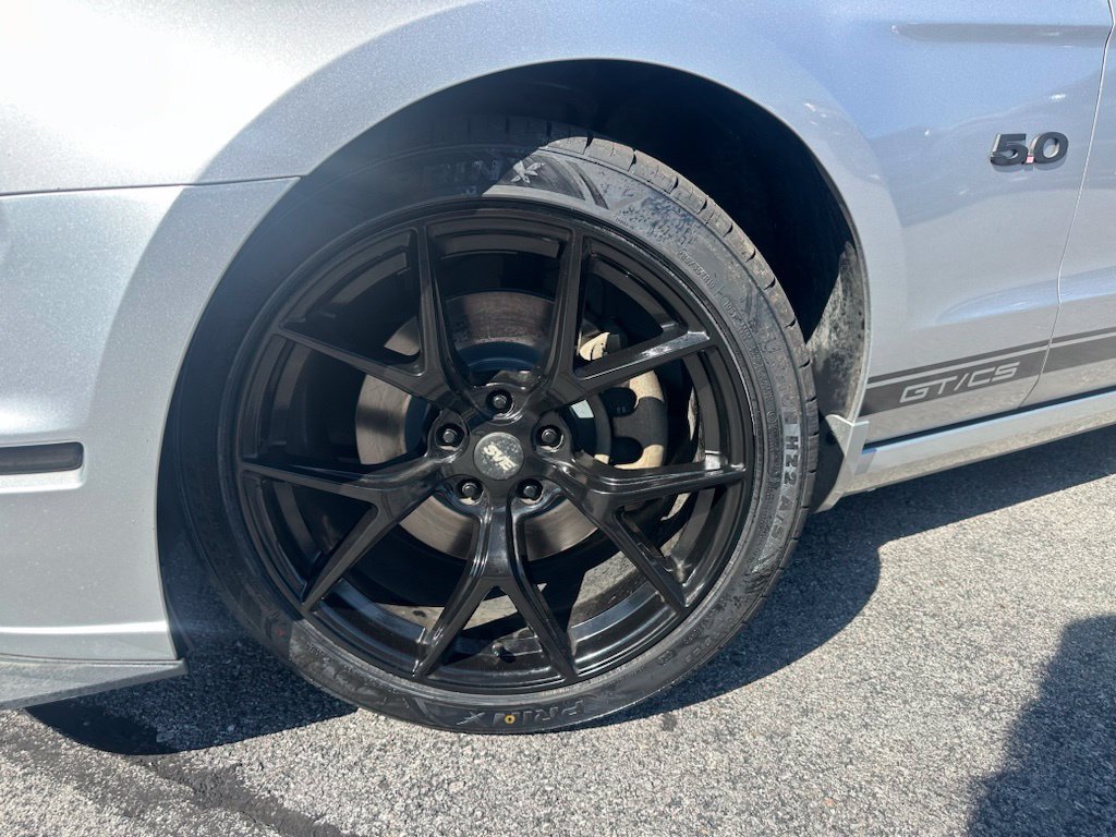 Used 2013 Ford Mustang GT Premium w/ Electronics Pkg RWD image 31