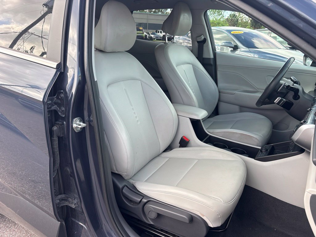 Used 2024 Hyundai Kona Limited FWD image 19