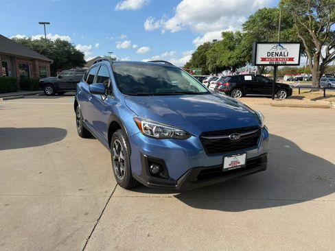 Used 2018 Subaru Crosstrek 2.0i Premium AWD/4WD image 2