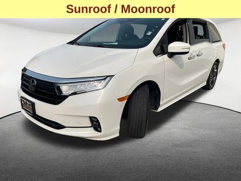 Used 2023 Honda Odyssey Elite image 5