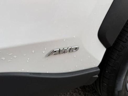Used 2025 Toyota RAV4 XLE AWD/4WD image 4