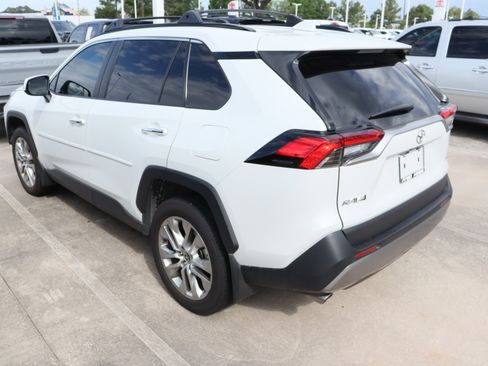 Used 2025 Toyota RAV4 Limited image 5