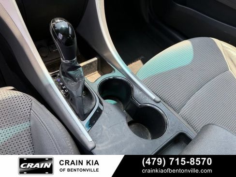 Used 2012 Hyundai Sonata SE FWD image 17