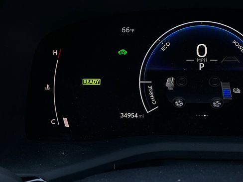 Used 2025 Toyota Camry LE image 37