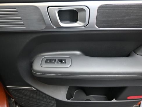 Used 2025 Hyundai Santa Fe Limited image 11