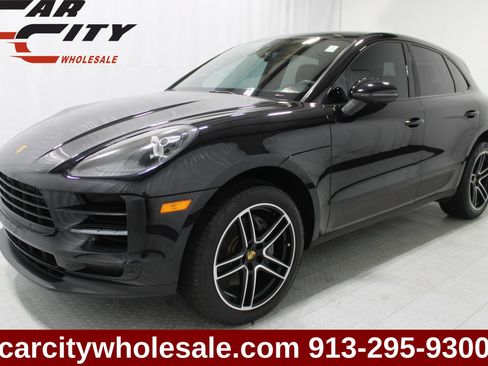 Used 2021 Porsche Macan S AWD/4WD image 1