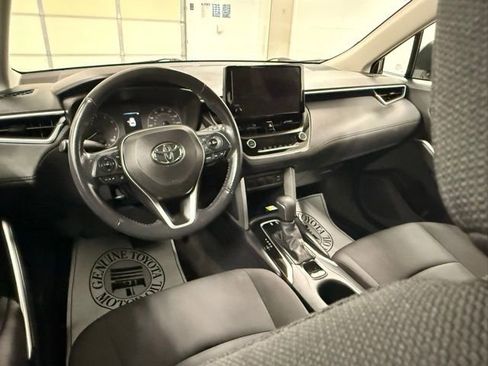 Used 2023 Toyota Corolla Cross LE image 10