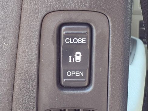 Certified 2019 Honda Odyssey Touring image 17