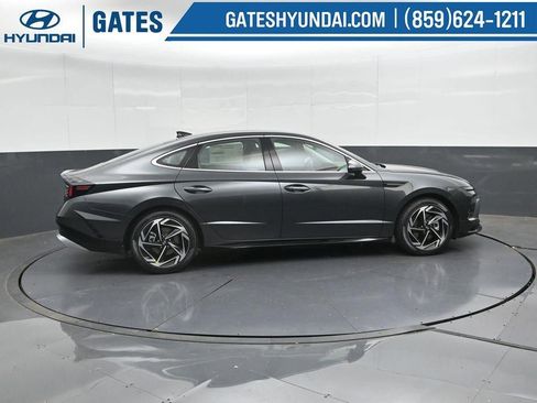 New 2026 Hyundai Sonata SEL image 3