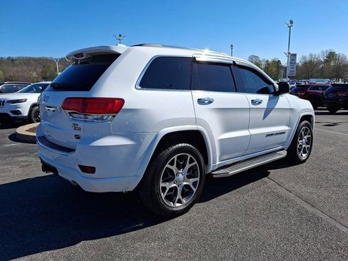 Certified 2019 Jeep Grand Cherokee Overland AWD/4WD image 8