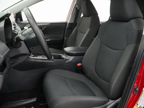 Used 2025 Toyota RAV4 LE image 16