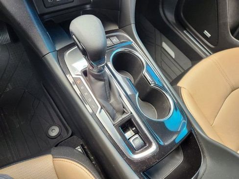 Used 2024 Chevrolet Equinox Premier image 24