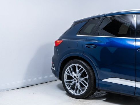 Used 2025 Audi Q4 e-tron Prestige w/ Sport Package image 11