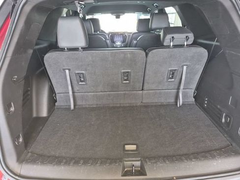 Used 2022 Chevrolet Traverse RS FWD image 5