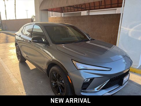 Certified 2025 Buick Envista Sport Touring image 1