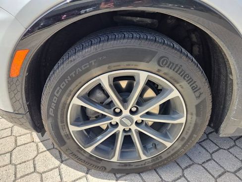 Used 2024 Cadillac XT4 Sport FWD image 7