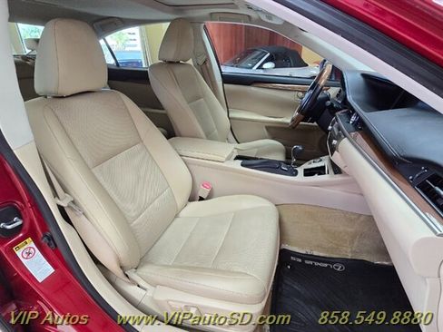 Used 2014 Lexus ES 300h w/ Premium Package w/Bamboo Trim image 16