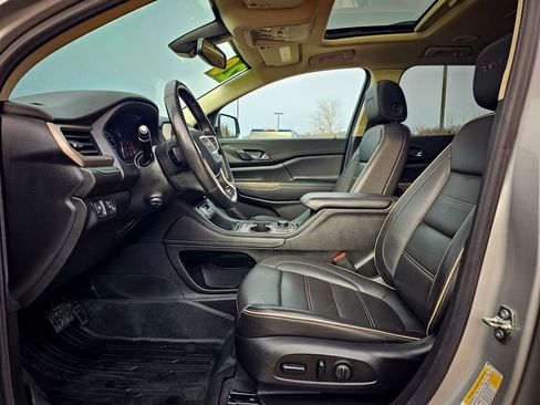 Used 2020 GMC Acadia Denali w/ Trailering Package image 15