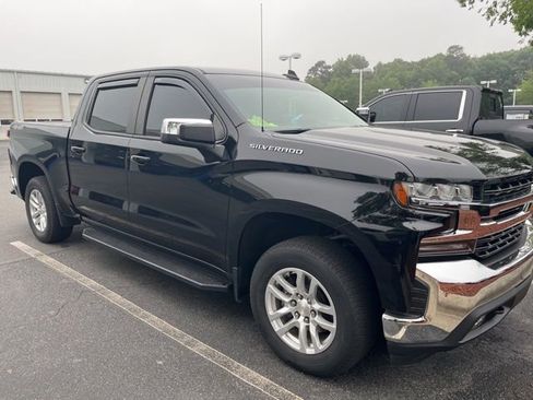 Used 2021 Chevrolet Silverado 1500 LT AWD/4WD image 2