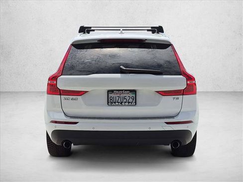 Used 2021 Volvo XC60 T5 Momentum w/ Premium Package AWD/4WD image 6