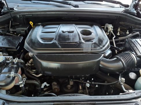 Used 2019 Jeep Grand Cherokee Laredo w/ Laredo X Package RWD image 30