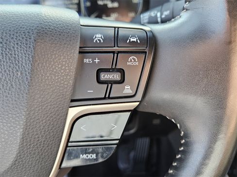 Used 2024 Toyota Crown XLE image 25