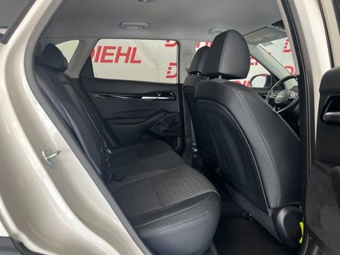 Certified 2025 Kia Seltos S FWD image 10