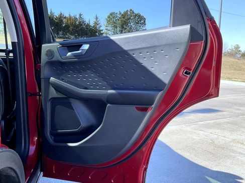 Used 2020 Ford Escape Titanium w/ Titanium Premium Package 2.0 image 18