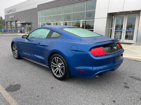 Used 2017 Ford Mustang Coupe RWD image 3