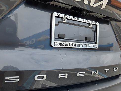 Used 2022 Kia Sorento LX FWD image 30