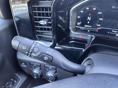 Used 2024 GMC Sierra 1500 Elevation image 16