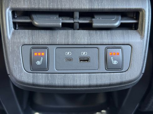 Used 2024 Nissan Ariya FWD image 30