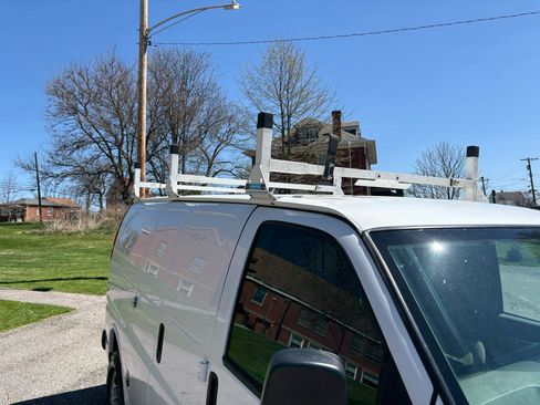 Used 2020 Chevrolet Express 2500 w/ Driver Convenience Package image 13