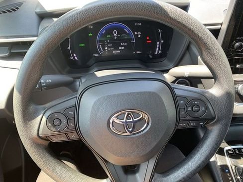 Used 2026 Toyota Corolla LE w/ LE Premium Package FWD image 19