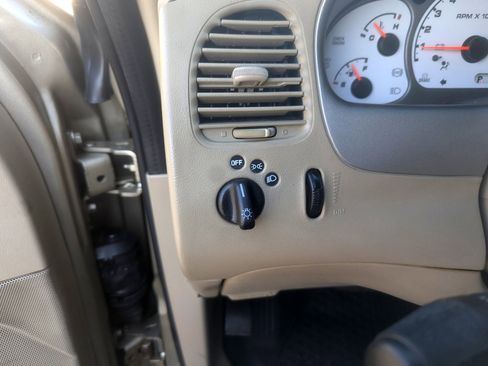 Used 2003 Ford Explorer Sport Trac XLT image 14