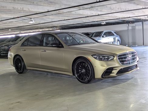 Used 2023 Mercedes-Benz S 580 4MATIC Sedan image 3