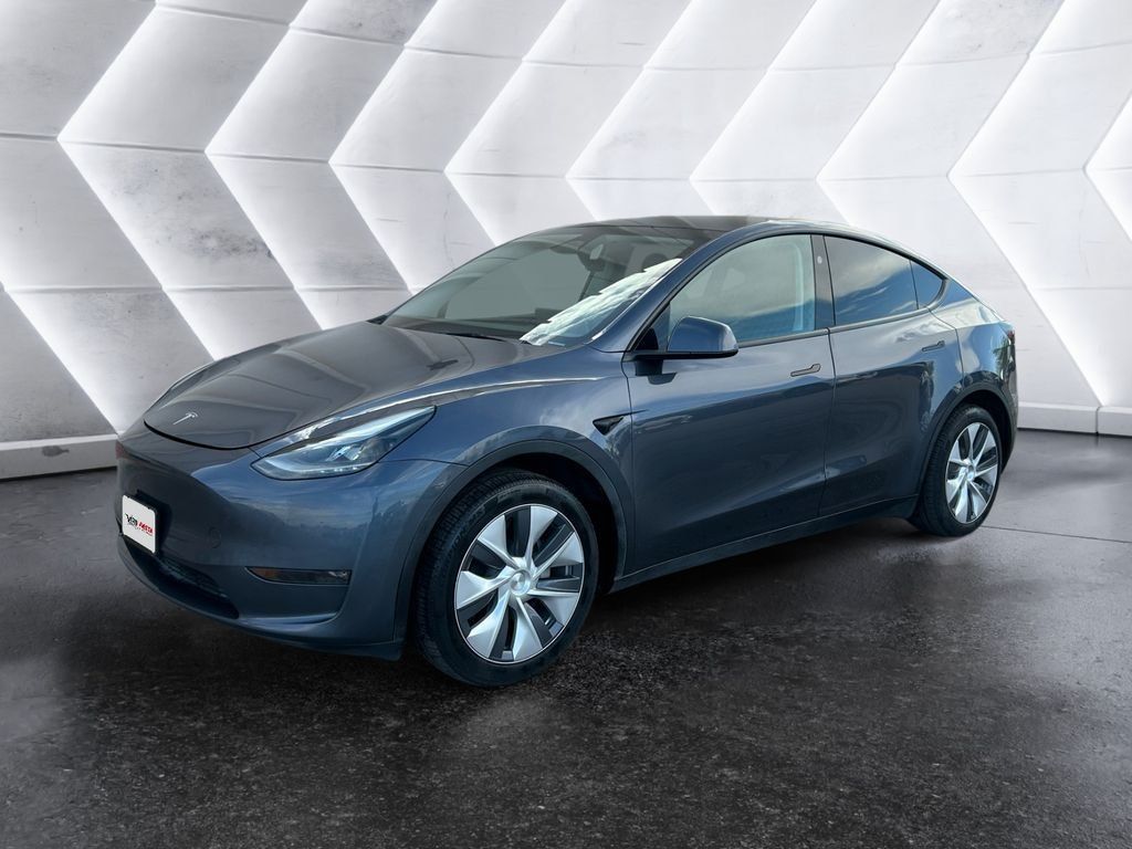 Used 2023 Tesla Model Y Long Range AWD/4WD image 3