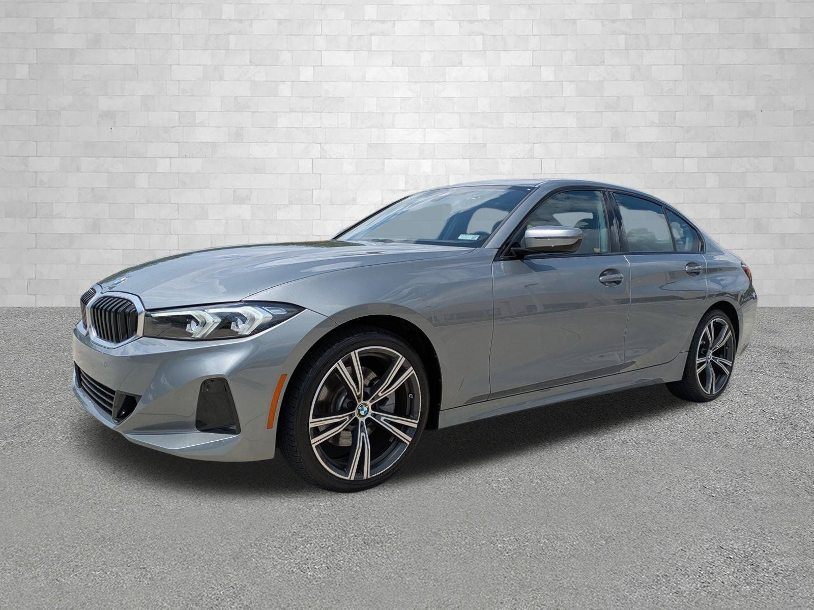 Used 2023 BMW 330i Sedan w/ Driving Assistance Package RWD image 5